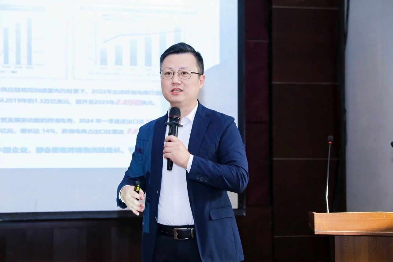 丁總-2.jpg